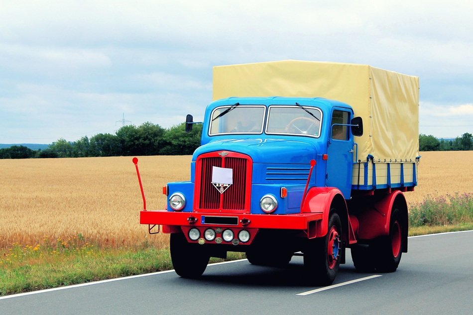 colorful ifa h3a truck