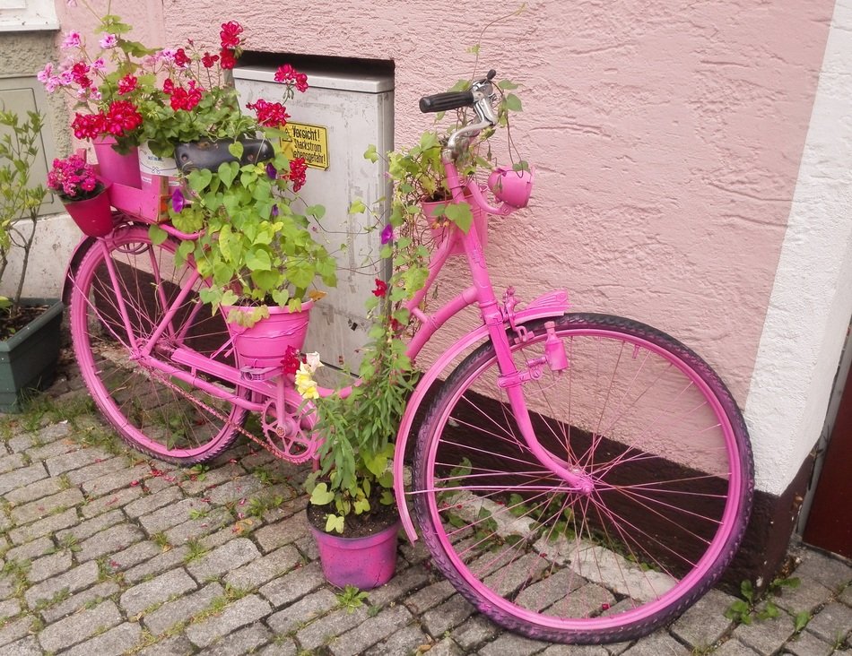 Pink Bike Decor
