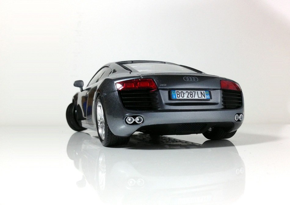 photo Audi R8 on a white background