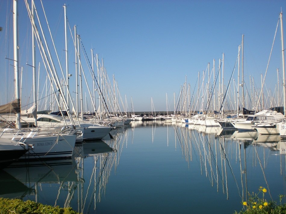 Marina Civitavecchia, Italia