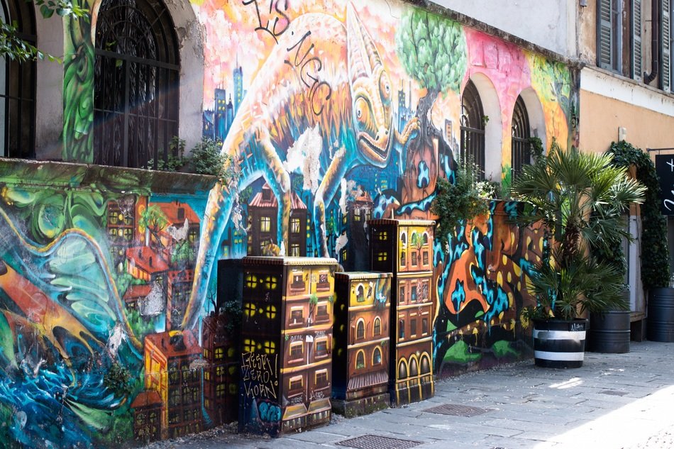 wall graffiti in Milan
