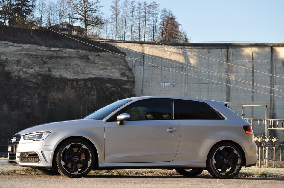 Picture of the Audi Vehicle