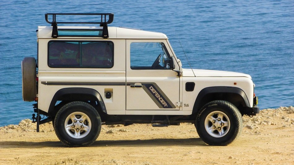 Land Rover on the off road