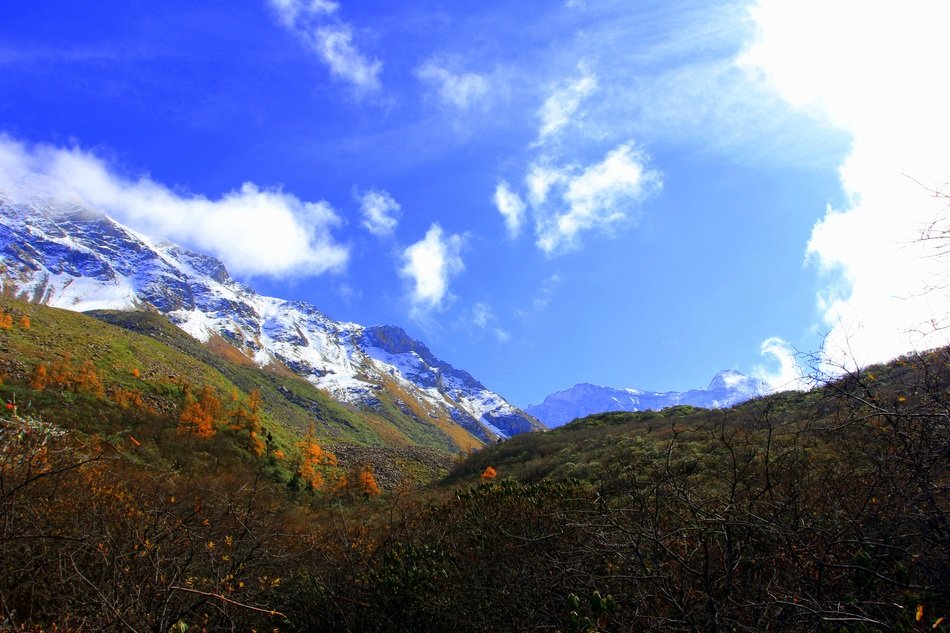 Huanglong, Yellow Dragon, Scenic mountain Area at fall, china