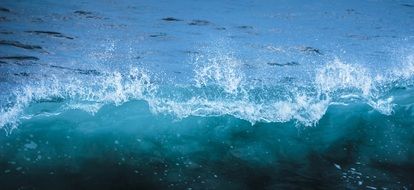 nice-looking sea Wave