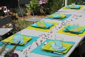 Picture of the dishes on a table