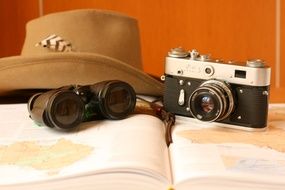 Picture of vintage camera and hat