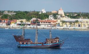 Beautiful landscape of the boat near the city