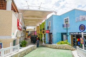 tropical restaurant in cancun