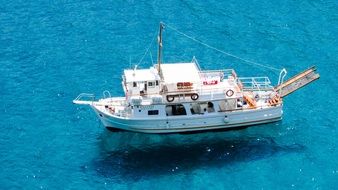 picture of the floating boat on a sea