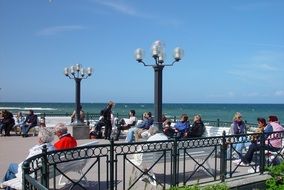 Promenade Lake-Side