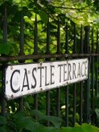 castle fence in edinburgh