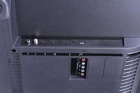 TCL 32D2700 32-Inch 720p LED TV (2015 Model) N14