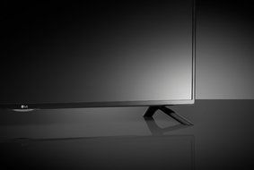 LG Electronics 60LF6100 60-Inch 1080p LED Smart TV (2015 Model) N4