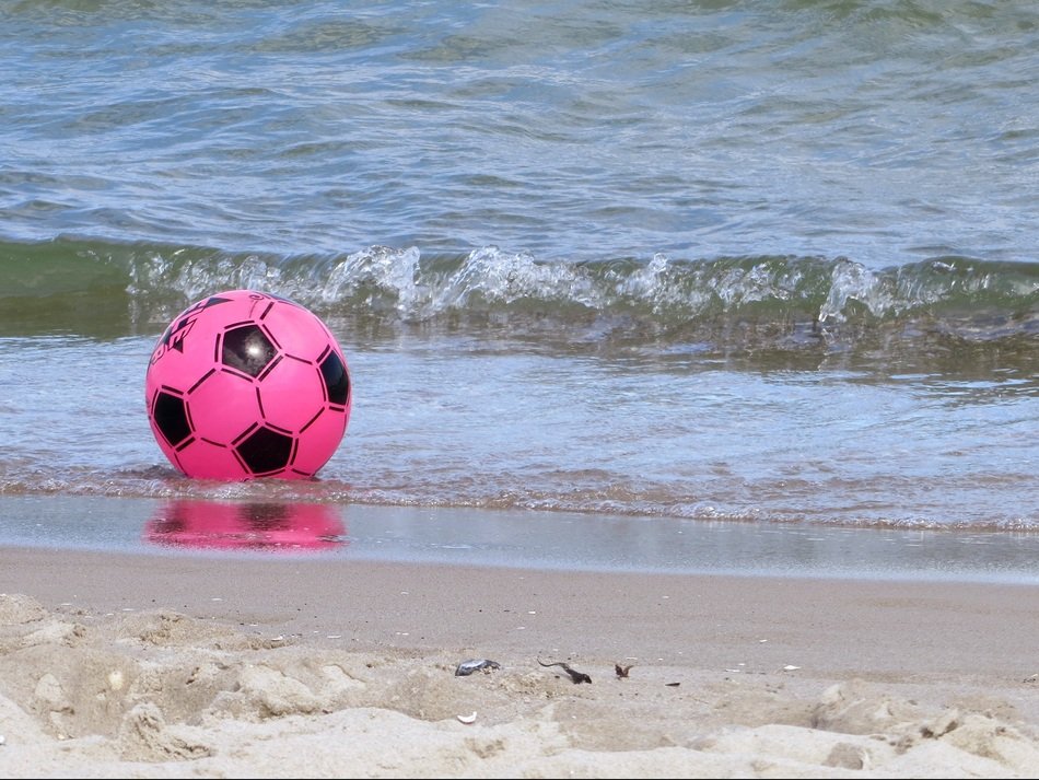 pink futball