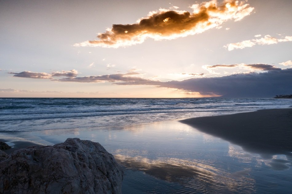 Cabopino beach in the evening