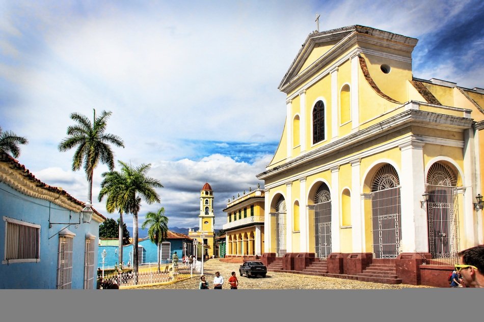 square in front of the church in cuba
