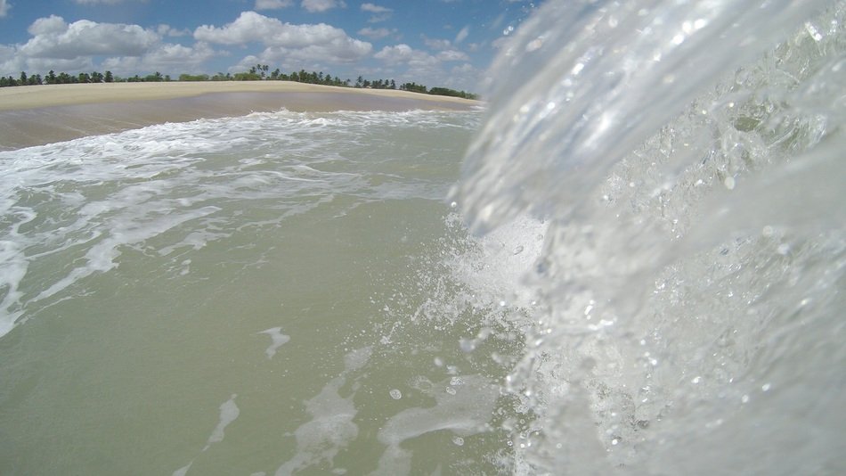 strikingly beautiful Wave