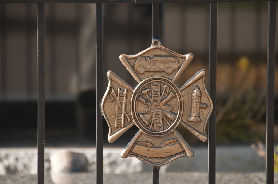 fence decoration of the cleveland firefighters memorial