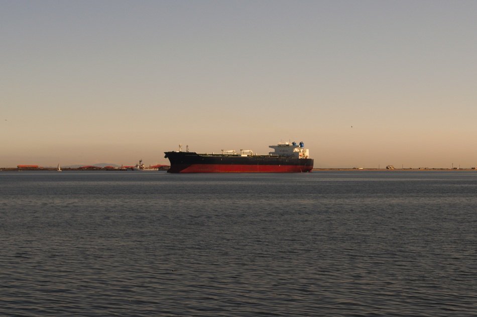 Picture of Ship in ocean