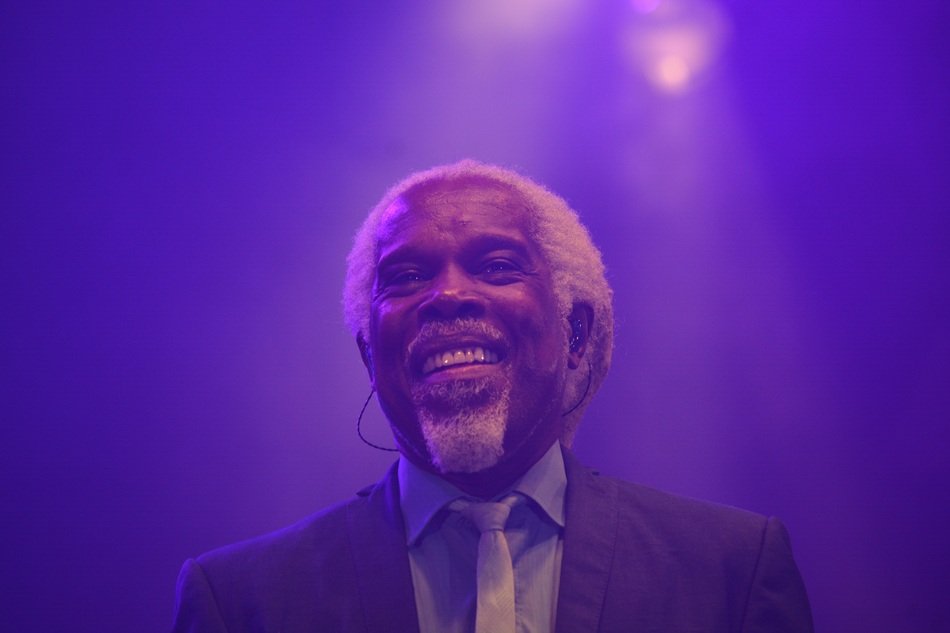 Billy Ocean in the blue spotlight