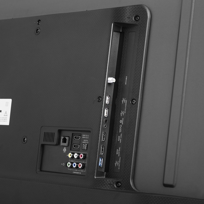 slots of Hisense 55H8C HD Smart LED TV