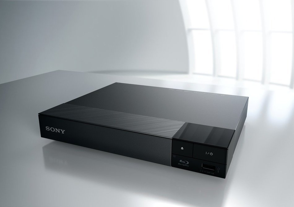 Sony BDPS5500 3D Blu-Ray Player with Wi-Fi (2015 Model) N6