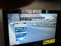 Emerson 19" LCD 720p 60Hz HDTV/DVD | LD190EM2 N2