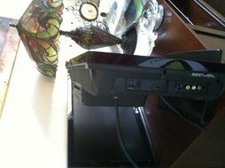 Emerson 19" LCD 720p 60Hz HDTV/DVD | LD190EM2 N4