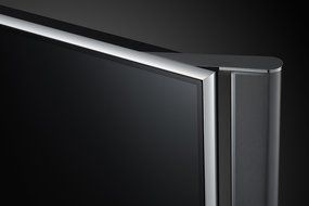 LG Electronics 84UB9800 84-Inch 4K Ultra HD 120Hz 3D LED TV (2014 Model) N2