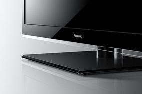 Panasonic VIERA TC-L47E50 47-Inch 1080p 120Hz Full HD IPS LED-LCD TV N2