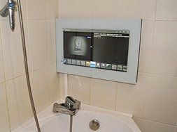 19" Bathroom Waterproof TV, AVIS Electronics AVS190F(White frame) N3