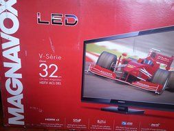 Magnavox 32ME303V LED HDTV, 32", 720p, Black N3