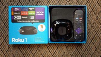 Roku 1 Streaming Player (Black) (Roku 2710RW) Special VUDU Edition with $5 VUDU credit N3