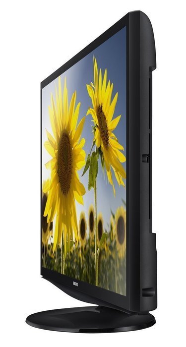Samsung 28 Slim LED HD 720p TV Clear Motion Rate 120 Plus Hook-Up Bundle - UN28H4000 N4