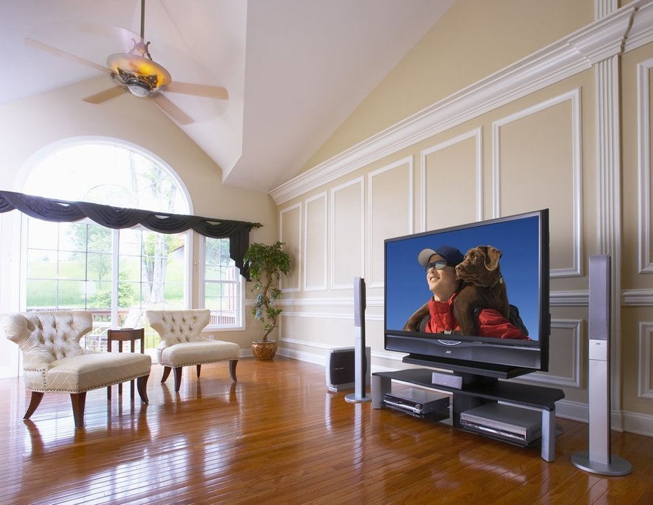 JVC HD61G787 61-Inch HDILA Rear Projection TV N2
