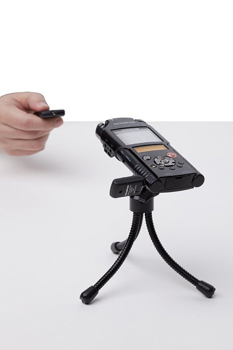 OLYMPUS LinearPCM ICRecorder LS-20M Black with 2GB SD card Full hi-vision movie LS-20M N11