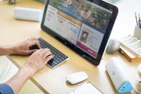 HP Roar Bluetooth Speaker, White/Yellow N2