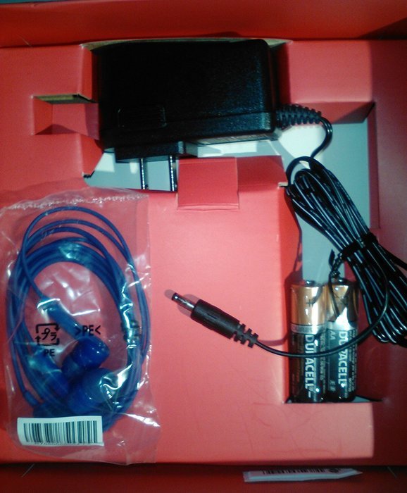 Roku 3, NEW 2014 Version, Model #4200rw, Includes Remote and Headphones, $5 Vudu Credit Included N4