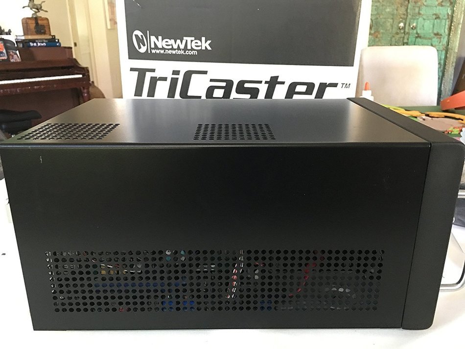 NewTek TriCaster TCXD300 HD TV Studio for HD Portable Live Production, Full Unit N4