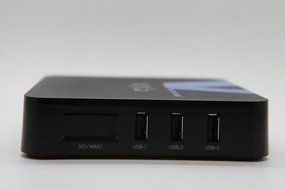 Voxlink TVBox MXAmlogic S805 QuadCore ARMCortex A5 up to 1.5GHz Quad-core Mali-450MP GPU@600MHz+, IPTV Android... N7