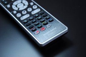 Marantz UD7007 Universal Blu-ray / DVD/ CD Disc Player with Networking (Black) N5