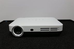 AIM Z001 4500 LED LUMEN DLP Projector with HDMI + VGA + USB Video Input N4