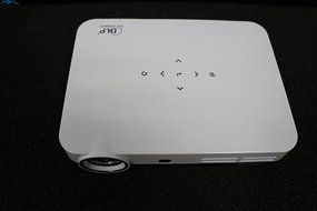 AIM Z001 4500 LED LUMEN DLP Projector with HDMI + VGA + USB Video Input N6