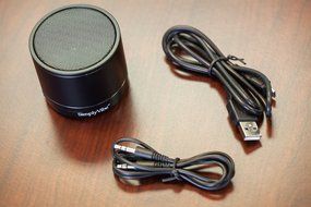 SimplyVibe V3-5CPB Bluetooth Mini Ultra Portable Speaker in Alloy Steel Housing with Rechargeable Li Battery (... N3