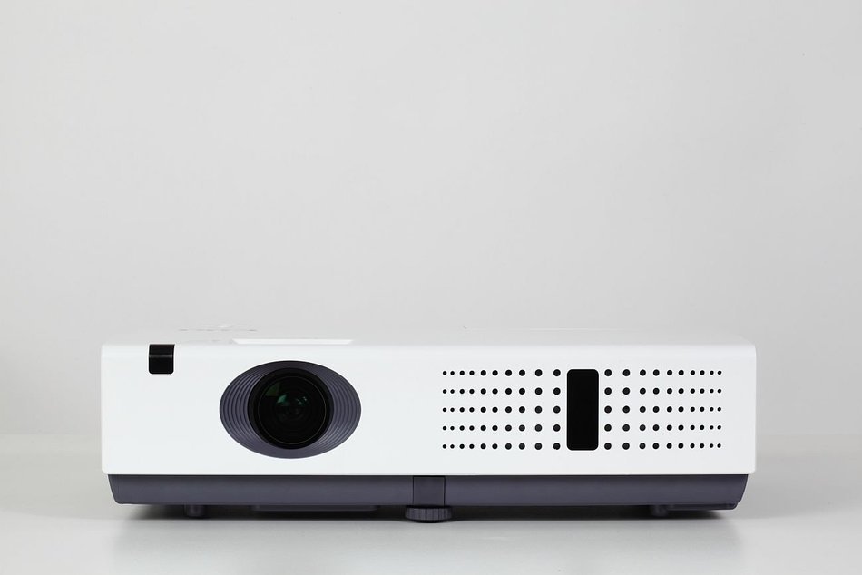Eiki LC-WNS3200 | 3-Panel LCD Imaging Entry Series Projector - 3600 ANSI Lumens and 5000:1 Contrast Ratio (Lens... N2