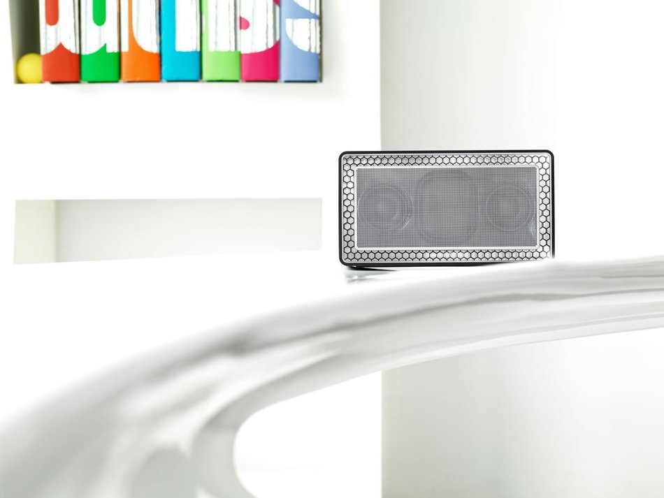 Bowers & Wilkins T7 Portable Bluetooth Wireless Speaker, Black (Recertified) N12