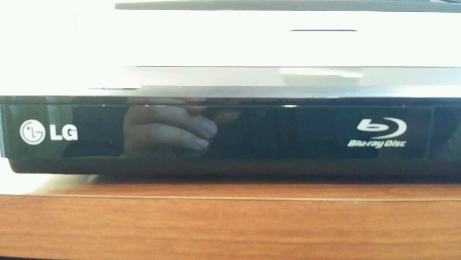 LG BD610 Blu-Ray Disc Player N2