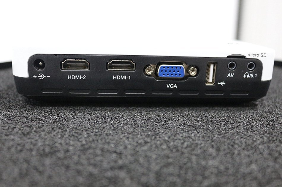 AIM Z001 4500 LED LUMEN DLP Projector with HDMI + VGA + USB Video Input N2