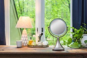 iHome 9&quot; Double-sided Vanity Mirror with Bluetooth Audio / Speakerphone and USB Charging N5